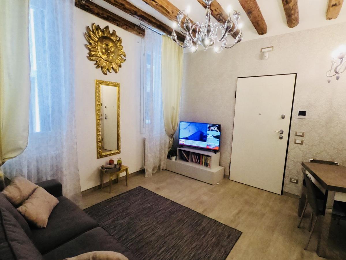 San Stae Charming Apartment Gran Canal Venise Extérieur photo